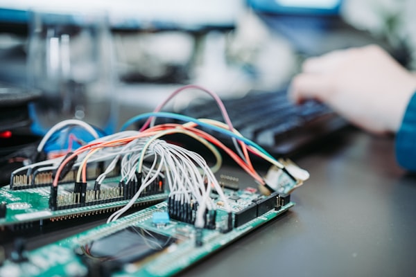 Sistemas eléctricos para implementación de oficinas